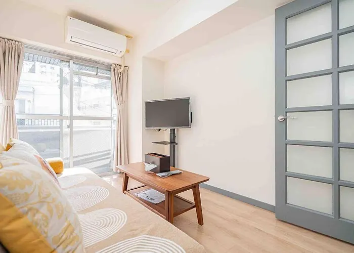 A Boutique One-Bedroom Apartment In Takadanobaba, Shinjuku Ward, Tokyo. A 6-Minute Walk To The Yamanote Line
