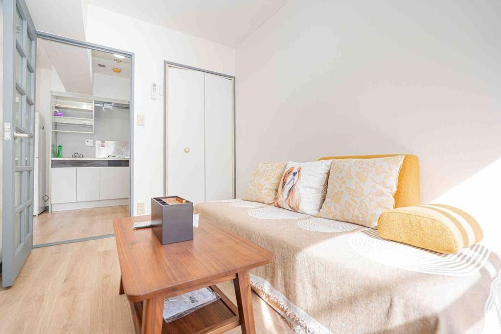 Appartement A Boutique One-bedroom In Takadanobaba, Shinjuku Ward, Tokyo. A 6-minute Walk To The Yamanote Line *