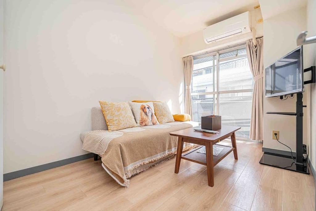 Appartement A Boutique One-bedroom In Takadanobaba, Shinjuku Ward, Tokyo. A 6-minute Walk To The Yamanote Line