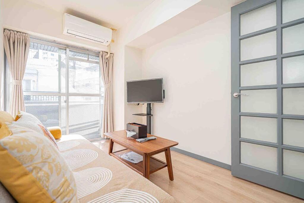 A Boutique One-bedroom In Takadanobaba, Shinjuku Ward, Tokyo. A 6-minute Walk To The Yamanote Line Appartement Tōkyō