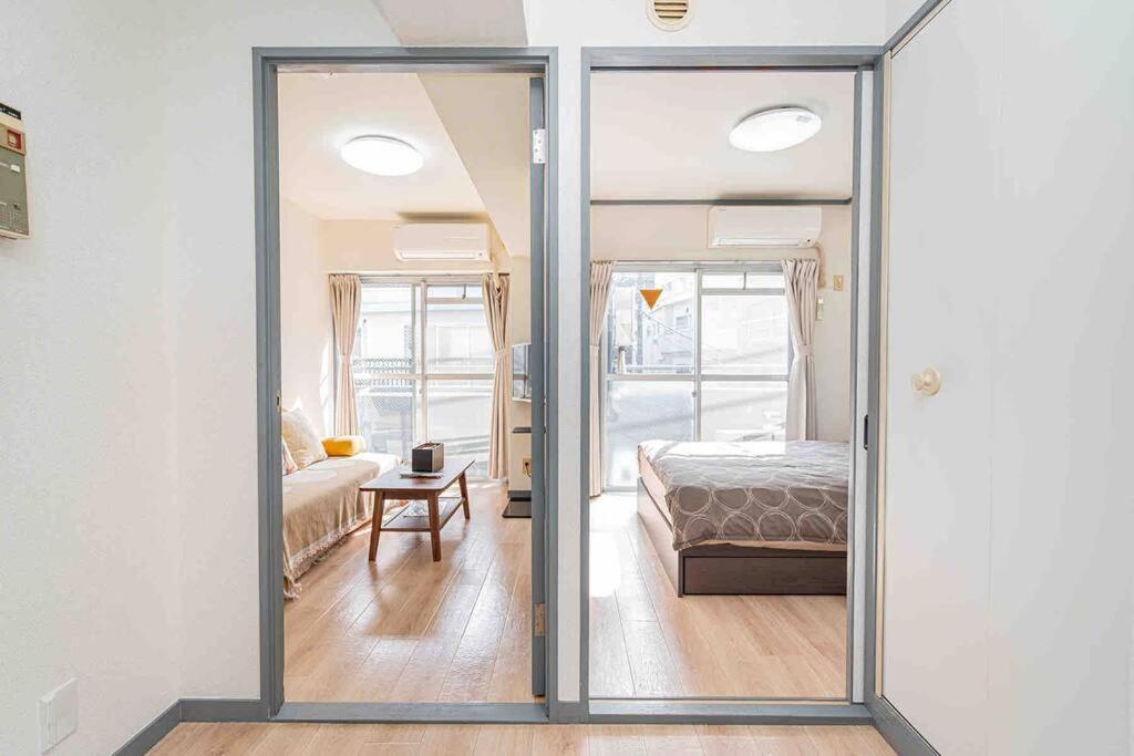 A Boutique One-bedroom In Takadanobaba, Shinjuku Ward, Tokyo. A 6-minute Walk To The Yamanote Line Appartement Tōkyō